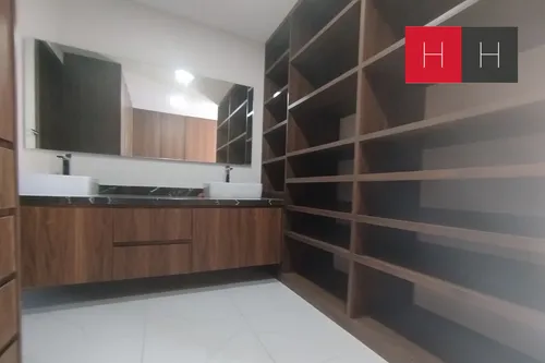 Casa En Venta En Lomas De Angelópolis Ii
