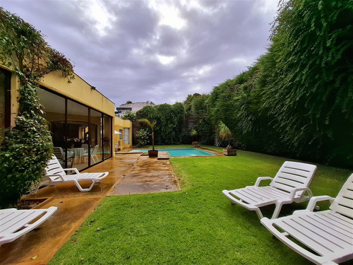 Venta De Casa De 4 Dorm. Bosques De Montemar En Concón