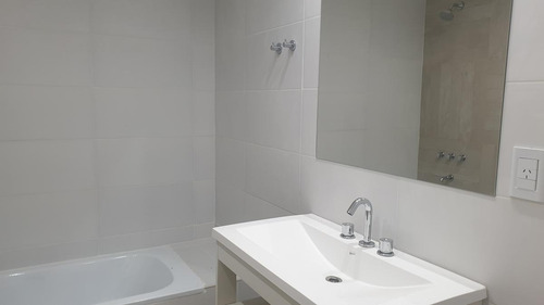 Imagen 6 de 15 de Duplex De 4 Ambientes Con Cochera En Ituzaingó Norte