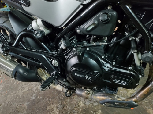 Imagen 4 de 18 de Benelli Leoncino 500 C.c. (2018)