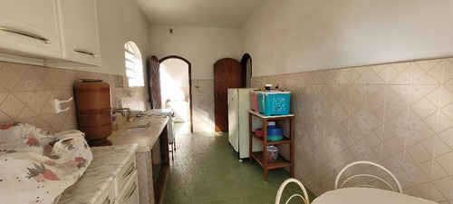 Imagem 8 de 15 de Vende Casa Em Lindoia/sp