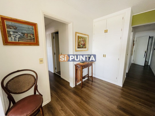 Imagen 25 de 26 de Excelente Apartamento Reciclado En Parada 1 Brava