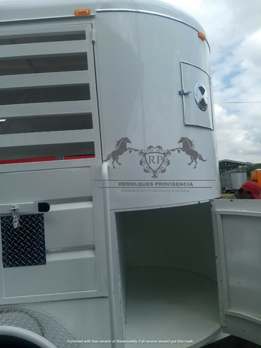Remolque Para 2 Caballos Techado
