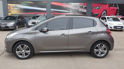 Peugeot 208 Feline 1.6
