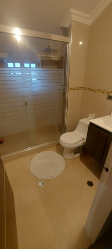 Chalet Moderno De 5 Hab 7 Baños 8 Puestos Porcelanato