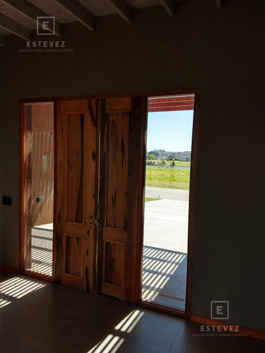 Casa Estilo Campo En Barrio Cerrado San Matias Area 4 Con Vista A Campo Con Caballos