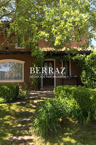 Casa Venta 4 Dormitorios Barrio Bermudas Lote De 890 M2 Pilar