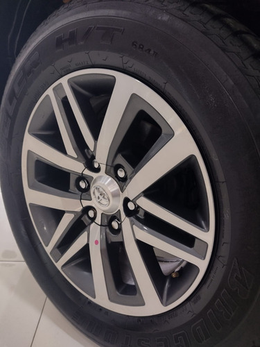 Imagem 14 de 15 de Hilux Diesel 4x4 Manual