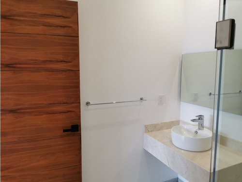 Casa Nueva En Venta En Residencial Río, Cancún