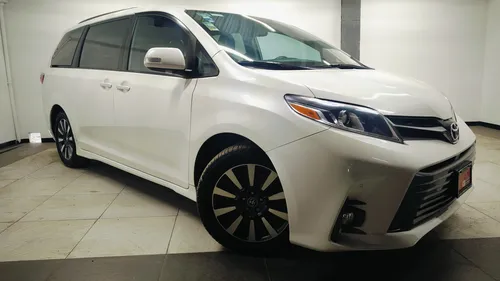 Toyota Sienna 3.5 Limited At