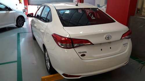 Toyota Yaris 1.5 Xls Pack Cvt Sedán 4p 2021 0km