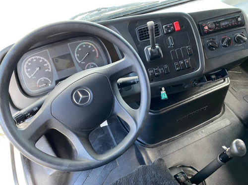 Imagem 6 de 11 de Mercedes Benz Mb Atron 1635 S 4x2 2020