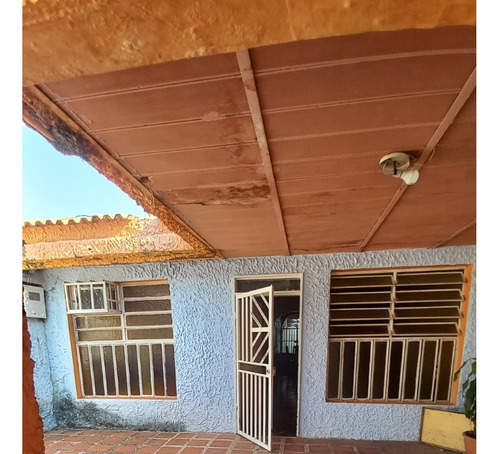 Se Vendee  Casa En Urbanización La Isabelica, Sector 12