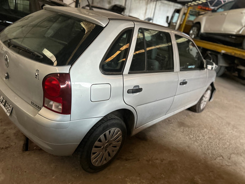 Volkswagen Gol Power 1.4n 5p Chocado Un Guardabarro Funciona