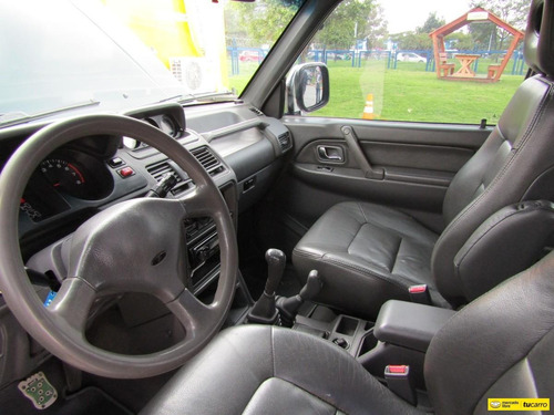 Mitsubishi Montero V6 3000