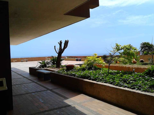 Imagen 4 de 16 de Venta De Apartamento En Playa Grande - Vargas