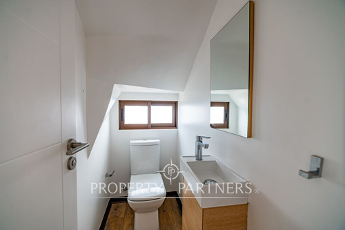 Casa Nueva Y Exclusiva En Sector Peñuelas