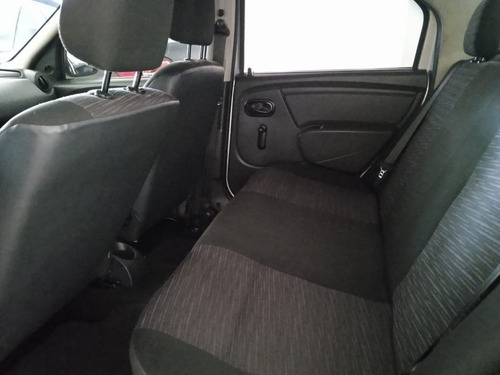 Imagen 17 de 22 de Renault Logan Expression Fe 1.6 2013 Mpr865