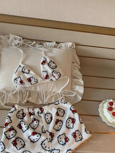 Pijamas De Dama Short Y Crop Top Brassier De Hello Kitty