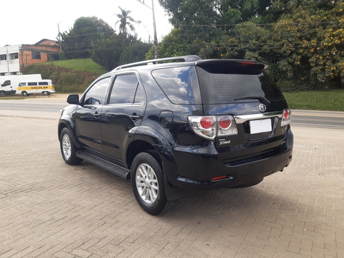 Imagem 5 de 10 de Toyota Sw4 2012 3.0 Srv 5l 4x4 Aut. 5p 163 Hp
