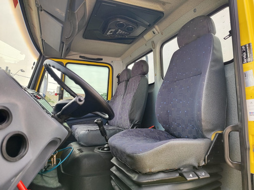 Mercedes Benz Mb 1718 Ano 2011 Toco Baú Carga Seca.