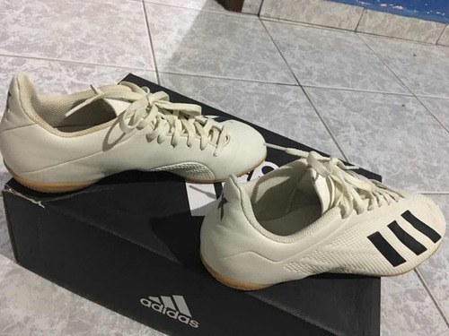 Chuteira adidas Branca N° 39