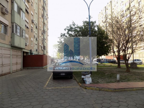 Departamento 4 Ambiente, 6° Piso En Barrio Apolo Xi, Torre 4, 10 De Septiembre 2825, Banfield, Lomas De Zamora.
