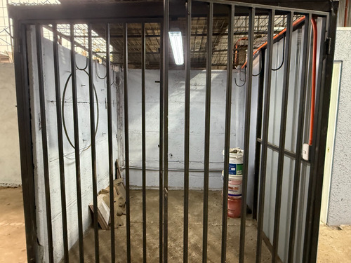 Galpón-bodega/quinta Normal/3 Privados/2baños/duchas