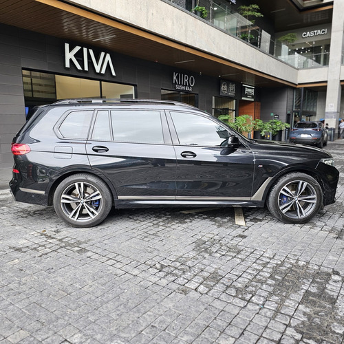 BMW X7 4.4 V8 M50I