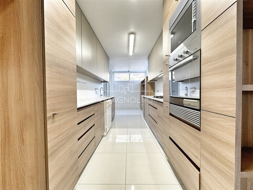 Departamento En Venta De 4 Dorm. En Lo Barnechea
