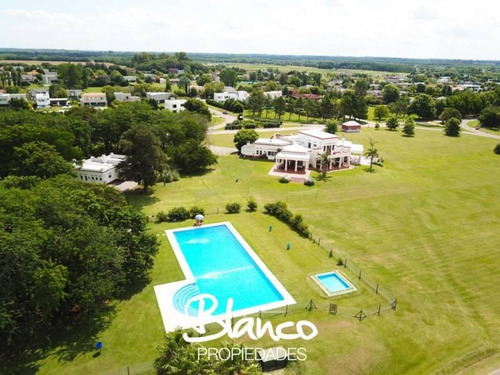Imagen 20 de 24 de A La Laguna! Excelente Lote De 2.225 En El Barrio Estancias Del Pilar - Laguna