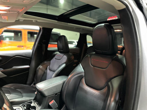Jeep Cherokee 3.3l Trailhawk At