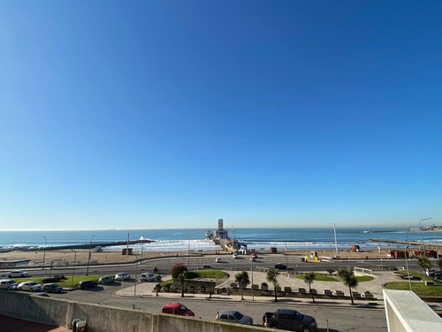 Imagen 3 de 14 de Ambiente Y Medio Con Vista Al Mar