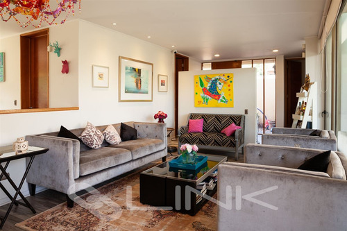 Casa En Arriendo De 5 Dorm. En Colina