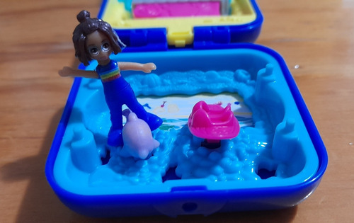 Polly Pocket Muñeca En La Playa Y Carrito De Helados (Usado)