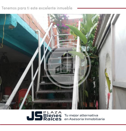 Imagen 11 de 12 de En Venta Casa, Urb Las Delicias Santa Rita 04161074862