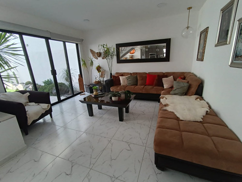 Casa En Venta En Cumbres Del Cimatario