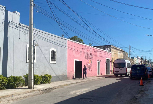 Local En Renta Centro A Unos Pasos Del Remate De Montejo. Para Restaurante.