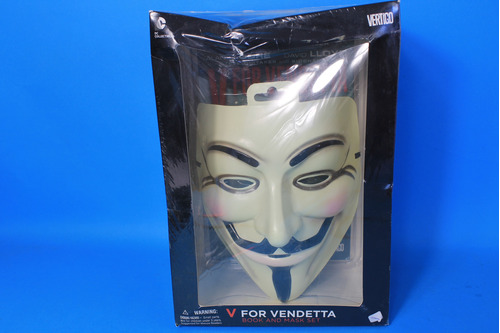 V For Vendetta Book And Mask Set