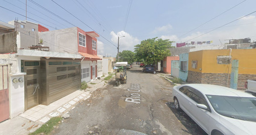 Vendo Casa En Lomas Del Rio Medio-ver