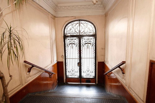 Unidad Funcional En Venta De 275 M2 Cubiertos