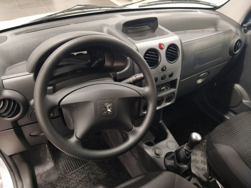 Imagen 20 de 23 de Peugeot Partner Hdi 1.6