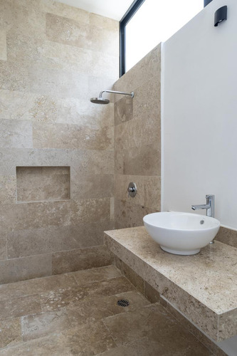 Venta De Casa Residencial En Temozón, Mérida