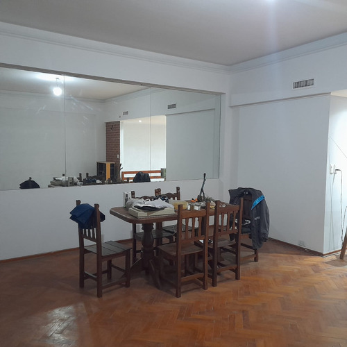 Casa En Venta Zona Word Villa Sarmiento Amplio Fondo, Pileta 8 X 4 Hermoso Barrio