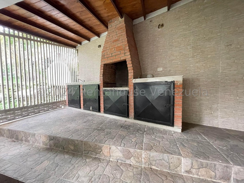 Casa Quinta En Venta Zona Norte De Maracay Casa Remodelada Con Piso De Porcelanato Cocina Empotrada Seguridad Rentahouse Nela 25-1318
