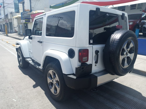 Imagen 6 de 10 de Jeep Sahara 2014