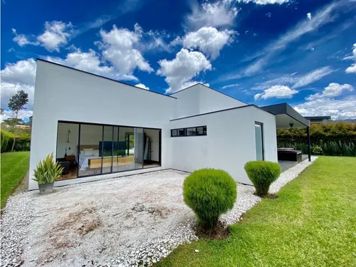 Casa En Arriendo En Rionegro El Tablazo Con Jacuzzi