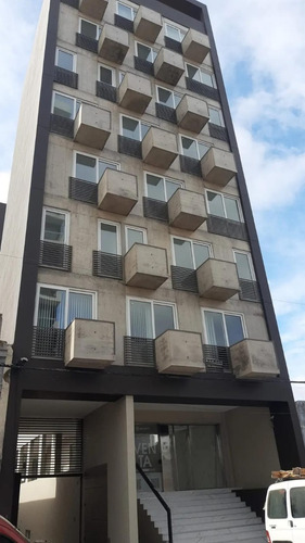 Imagen 2 de 14 de Departamento De Categoría En El Centro De Tandil
