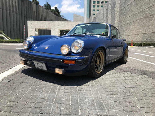 Porsche 911 Carrera