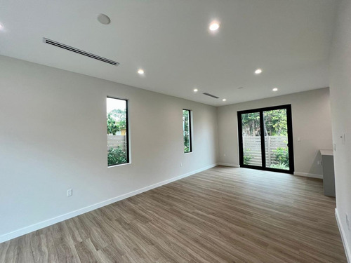 Imagen 4 de 29 de Townhouse A Estrenar En Hallandale